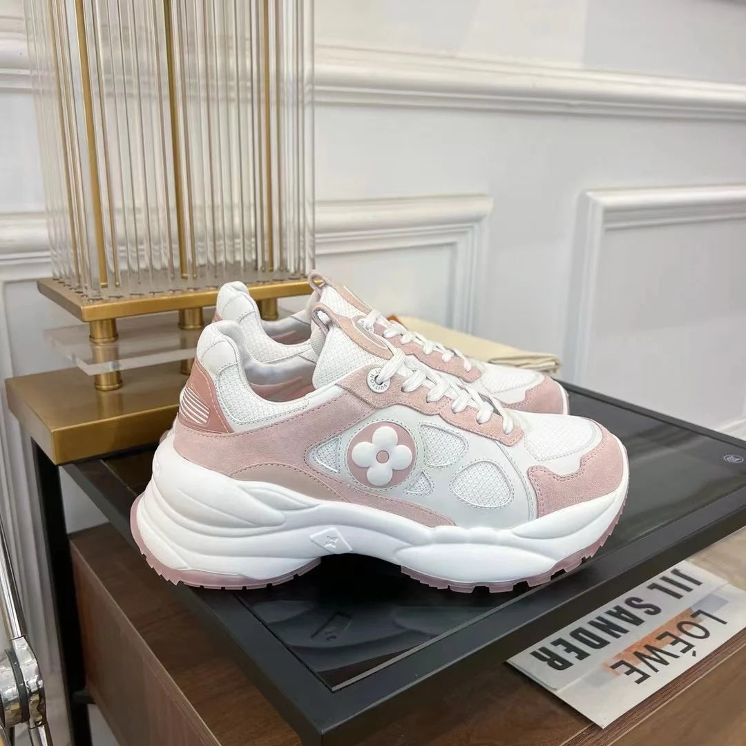 Run 55 Sneakers