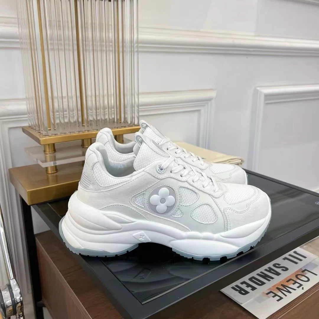 Run 55 Sneakers