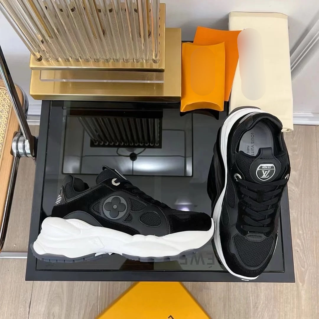 Run 55 Sneakers