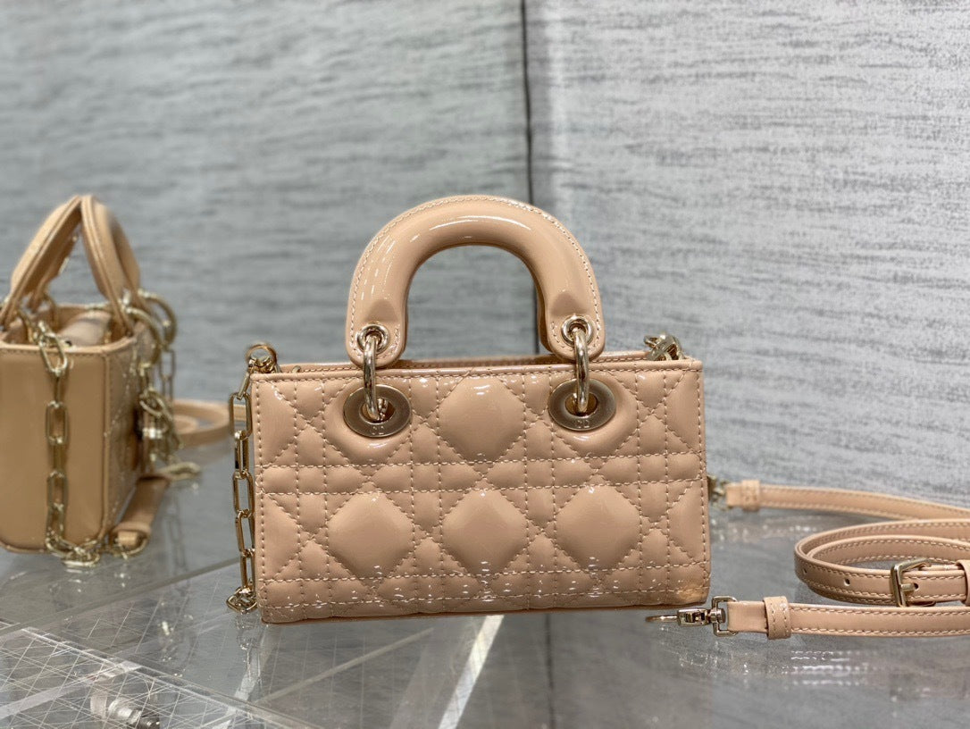 D-Joy Patent Bag
