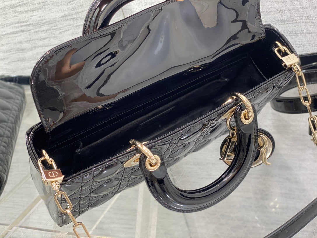 D-Joy Patent Bag