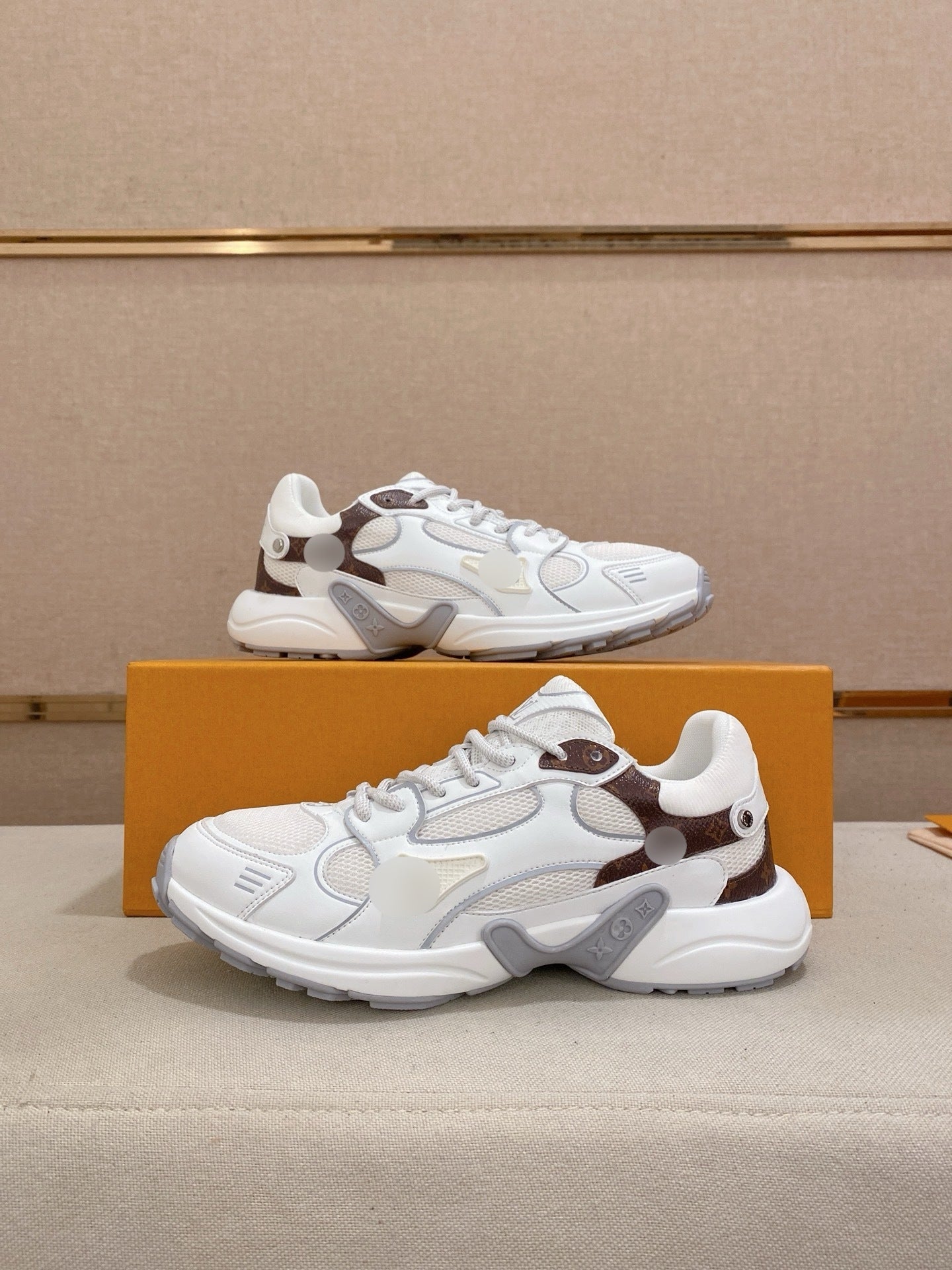Olympia Sneakers