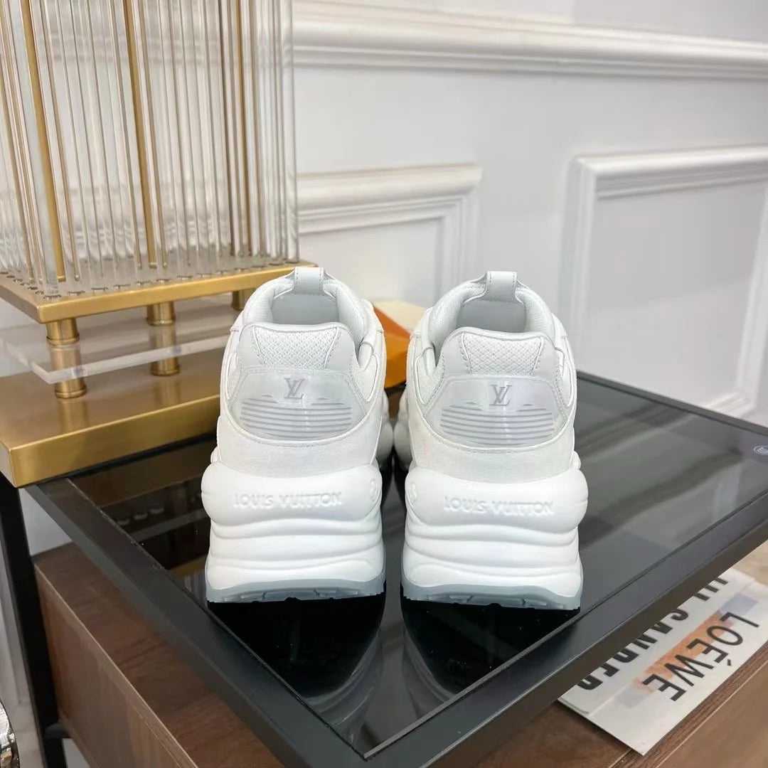 Run 55 Sneakers